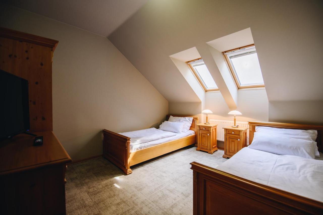 Kounicky Dvur Hotell Dolní Kounice Exteriör bild