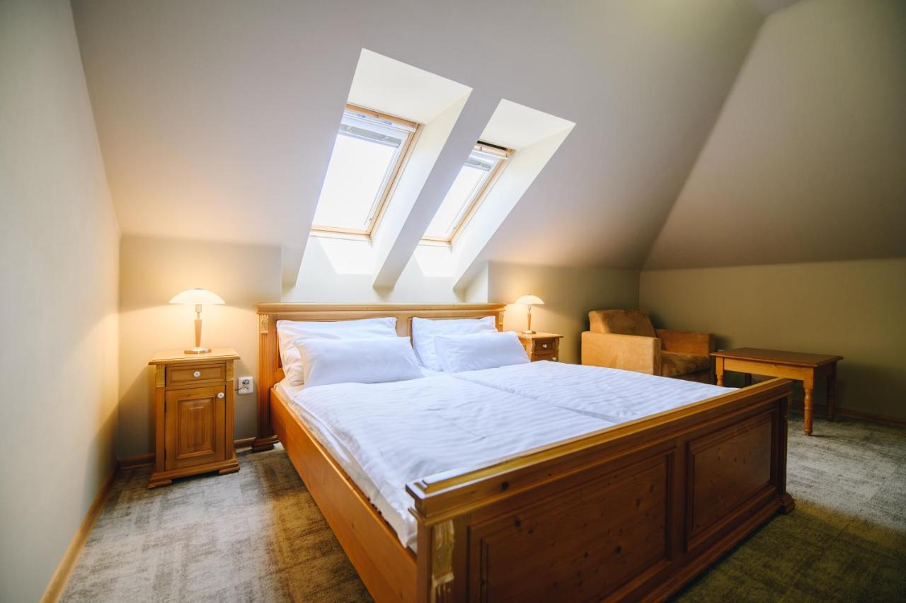 Kounicky Dvur Hotell Dolní Kounice Exteriör bild
