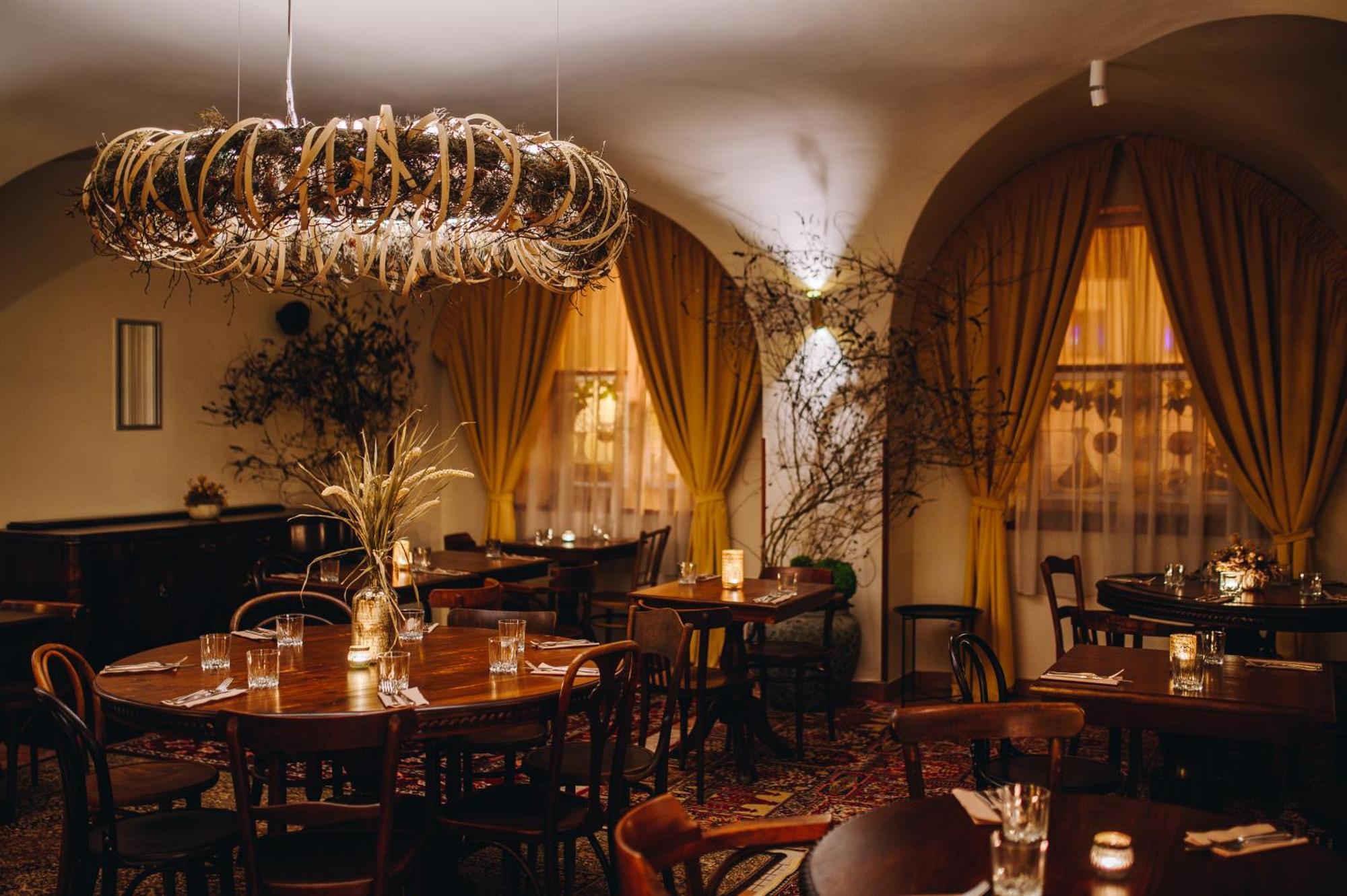 Kounicky Dvur Hotell Dolní Kounice Exteriör bild